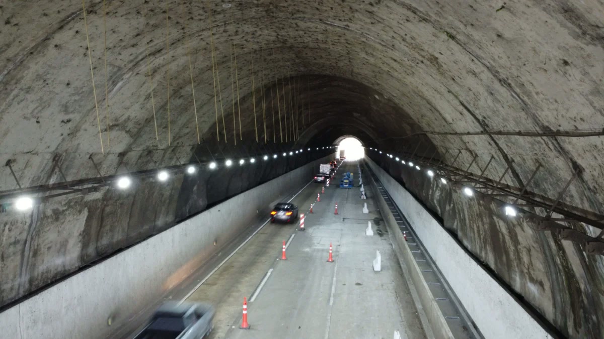 Modernização e Segurança na Infraestrutura Viária: O Fornecimento de Painéis Elétricos para os Túneis da BR-040